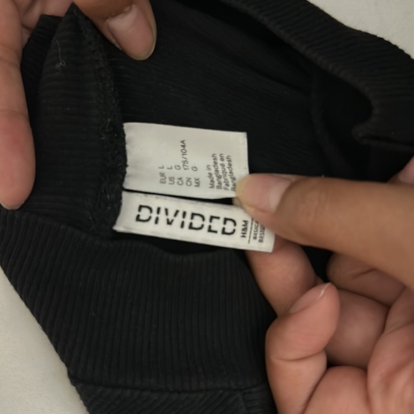 Black top - Picture 3 of 3